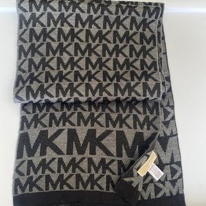 Michael Kors scarf